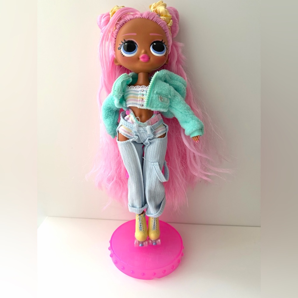 LOL SURPRISE 5 pc. O.M.G. Fashion Dolls Bundle with Accessories Set - Picture 10 of 10